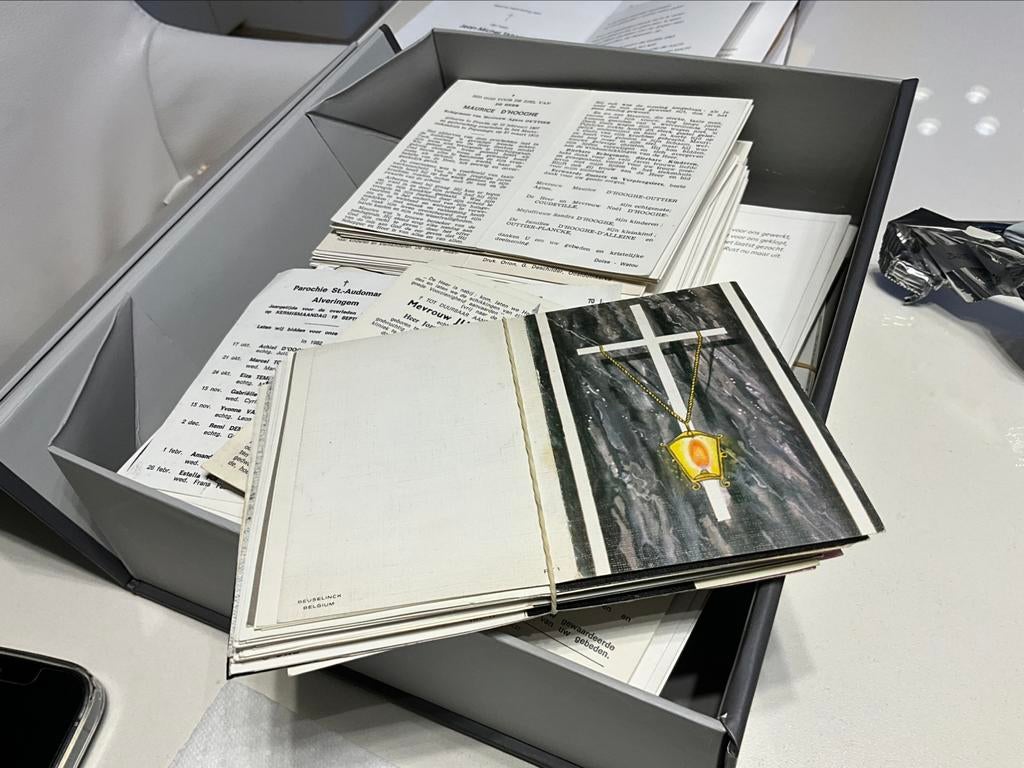 Lot bidprentjes vanaf 1879, Verzamelen, Bidprentjes en Rouwkaarten, Ophalen