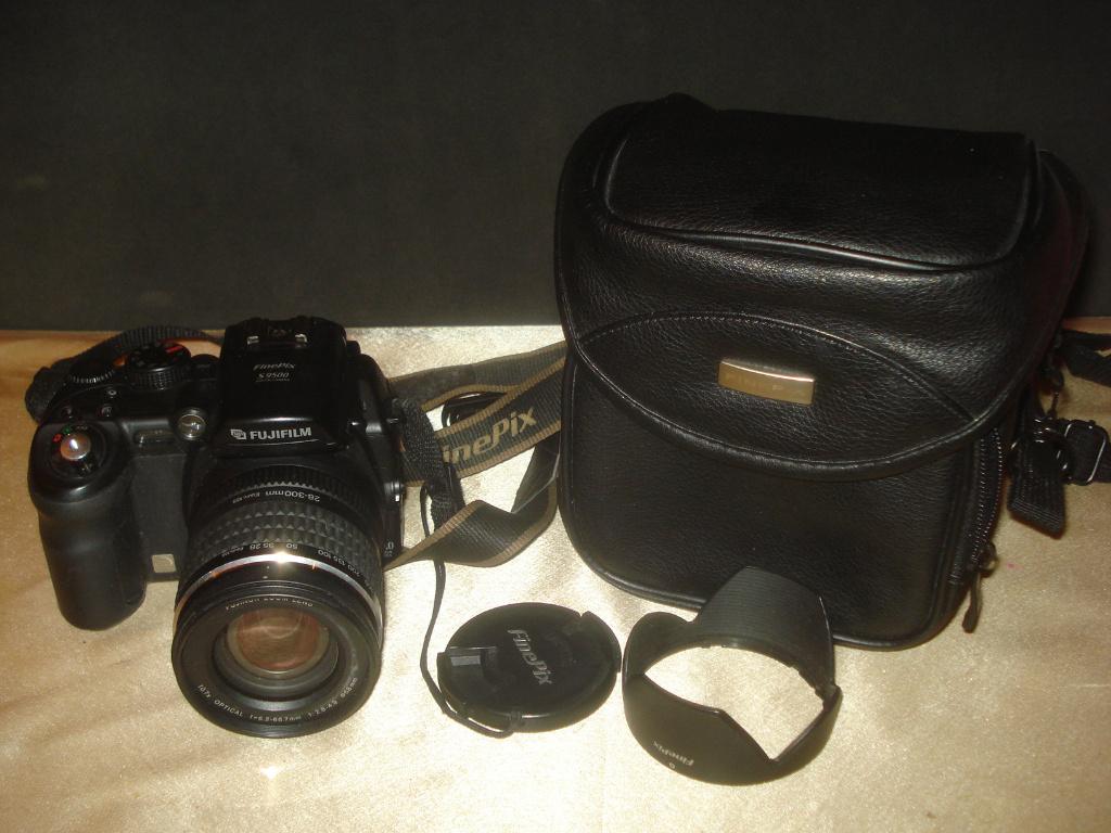 FUJIFILM Finepix S9500 Appareil Photo Numérique Zoom X 10,7, Audio, Tv en Foto, Fotocamera's Analoog, Zo goed als nieuw, Compact