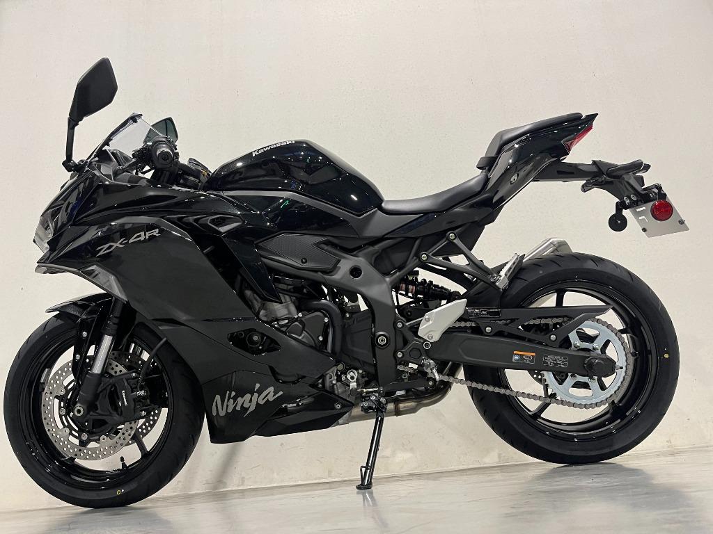 ZX4R NOIR 2025 NOUVEAU EN STOCK, Entreprise, Plus de 35 kW, Super Sport, 400 cm³