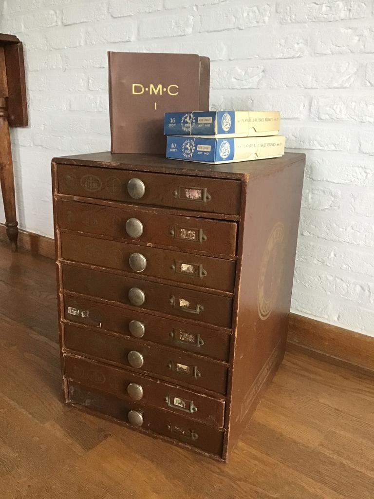Armoire à laine 'Thiriez & Cartier Bresson', Enlèvement