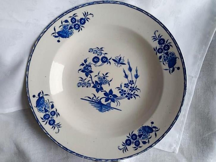 Boch, 'Grand bouquet' assiette creuse, Antiek en Kunst, Antiek | Servies los, Ophalen