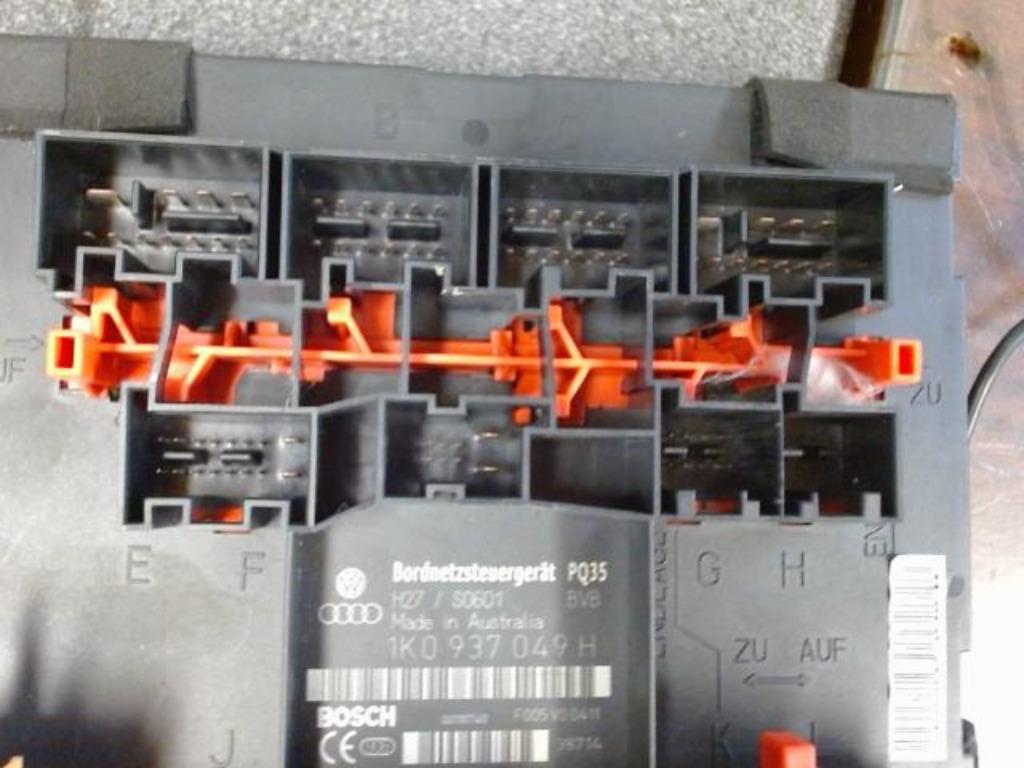 Module comfort Volkswagen Golf V 1K0937049H (230A), Autos : Pièces & Accessoires, Enlèvement, Utilisé, Volkswagen