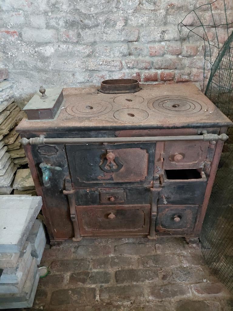 Antieke gietijzeren hout- en houtskoolkachel, Huis en Inrichting, Kachels, Gebruikt, Vrijstaand, Houtkachel, Hout, Ophalen
