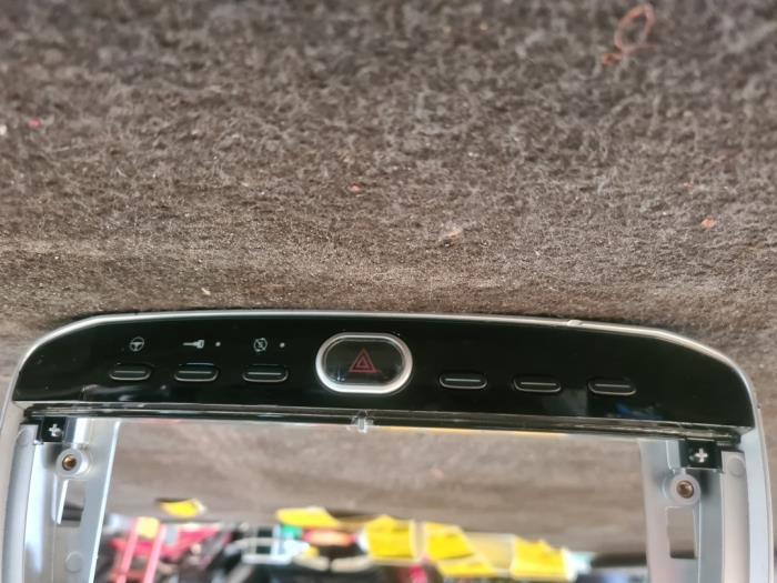 Commutateur éclairage d'urgence d'un Fiat Punto Grande, Autos : Pièces & Accessoires, Tableau de bord & Interrupteurs, Enlèvement ou Envoi