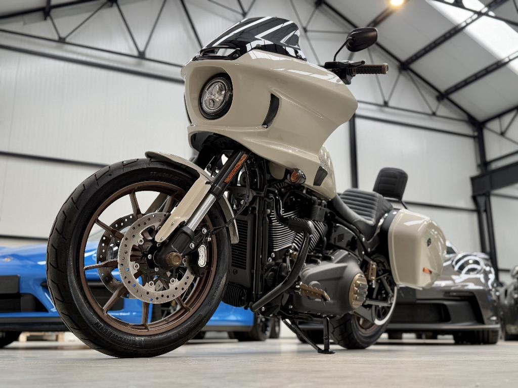 Harley-Davidson Low Rider ST " CUSTOM ", Motoren, Motoren | Harley-Davidson, Particulier, Chopper, Ophalen