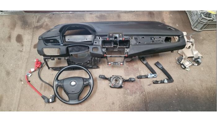 Kit airbag + tableau de bord d'un BMW 1-Serie, -, 3 mois de garantie, Utilisé, -