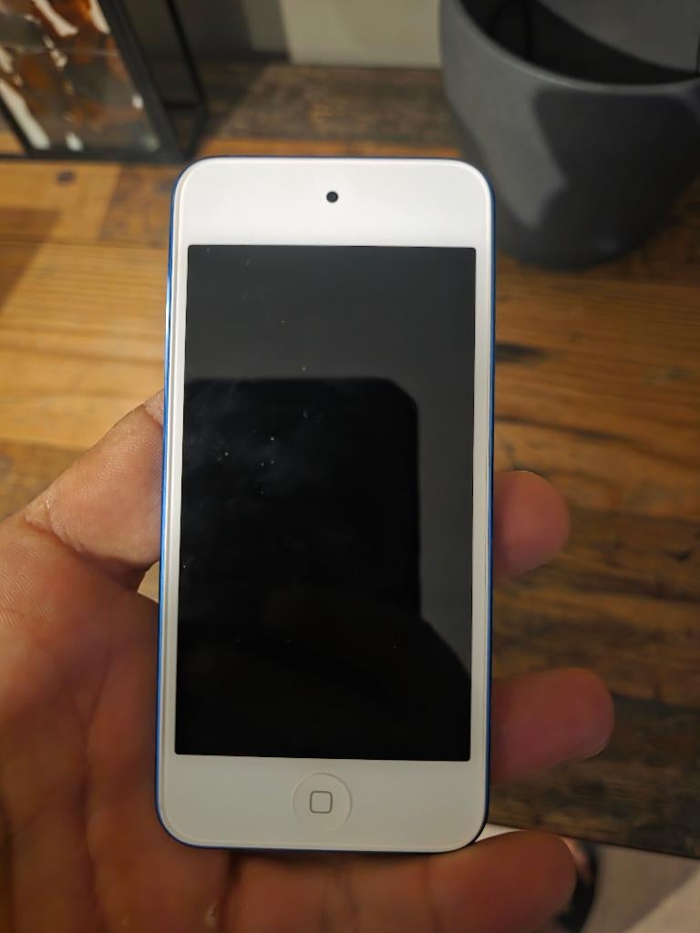Un iPod Touch !, Enlèvement ou Envoi, Touch, Bleu, Utilisé