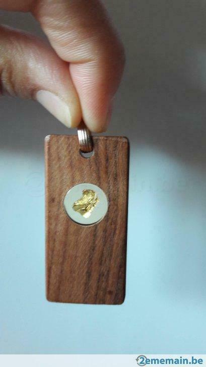 Pendentif feuille d'or, Utilisé, Or