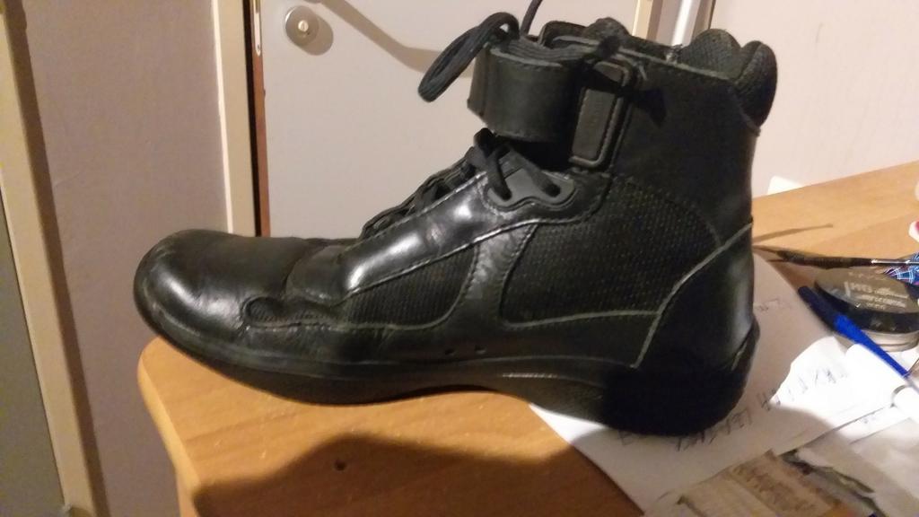 Sneakers Vinted en cuir PRADA rare 4T 0341 9, Vêtements | Hommes, Enlèvement, Comme neuf, Baskets