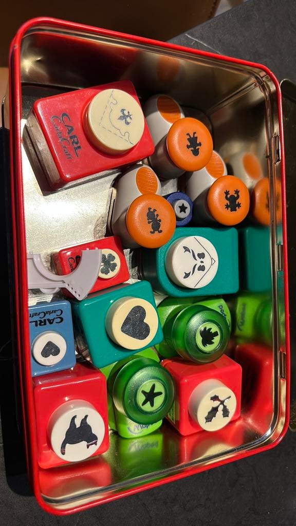 Set perforators — creatieve hobby's, Hobby en Vrije tijd, Ophalen of Verzenden, Zo goed als nieuw, Knutselwerk