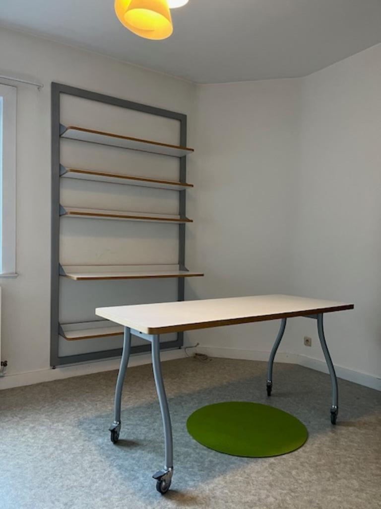 Tafel op wielen en Wandrekje van ' MOBIL GIRGI ', Ophalen, Gebruikt