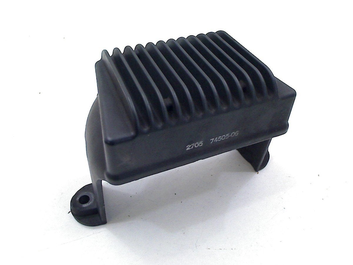 REGULATEUR DE TENSION Harley Davidson Road King (74505-06), Dhr. S. di Majo, Utilisé, Info@cama-motorparts.nl, P.J. Troelstraweg 8 8
3144 CX  MAASSLUIS, NL