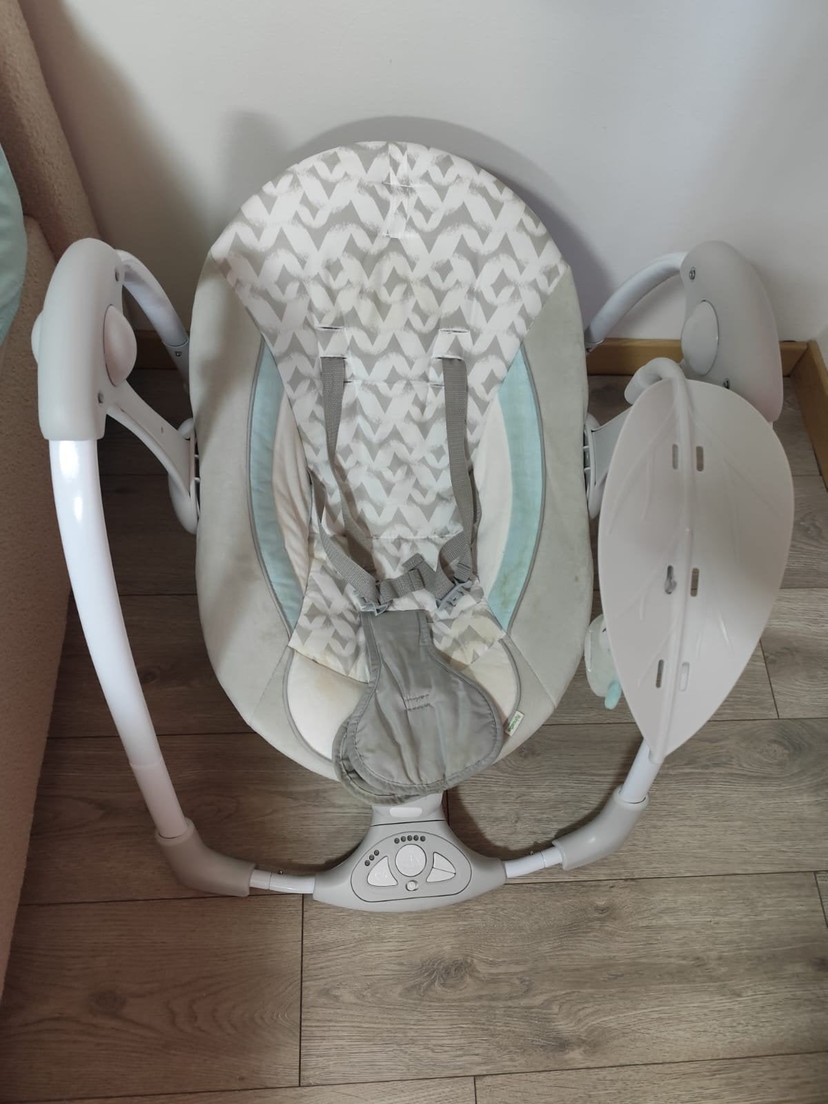 Balançoire électrique pour bébé en très bon état, Enfants & Bébés, Relax bébé, Enlèvement