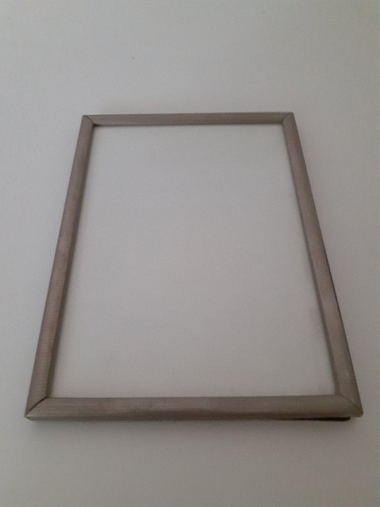 Fotolijst* 13x18, lijst zilverkleurig metaal/reliëf stipjes, Audio, Tv en Foto, Fotografie | Fotolijsten, Hangend, Gebruikt, Zilver