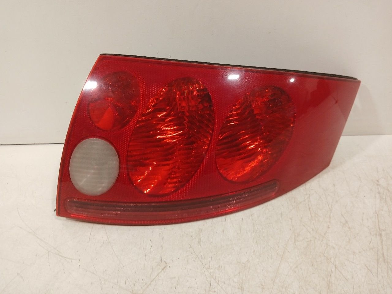 Achterlicht carrosserie rechts Audi TT, Auto-onderdelen, Onderdelen@venauto.nl, Van der Ven Autorecycling B.V., Gebruikt, Ettenseweg 76, 4706 PB Roosendaal, The Netherlands