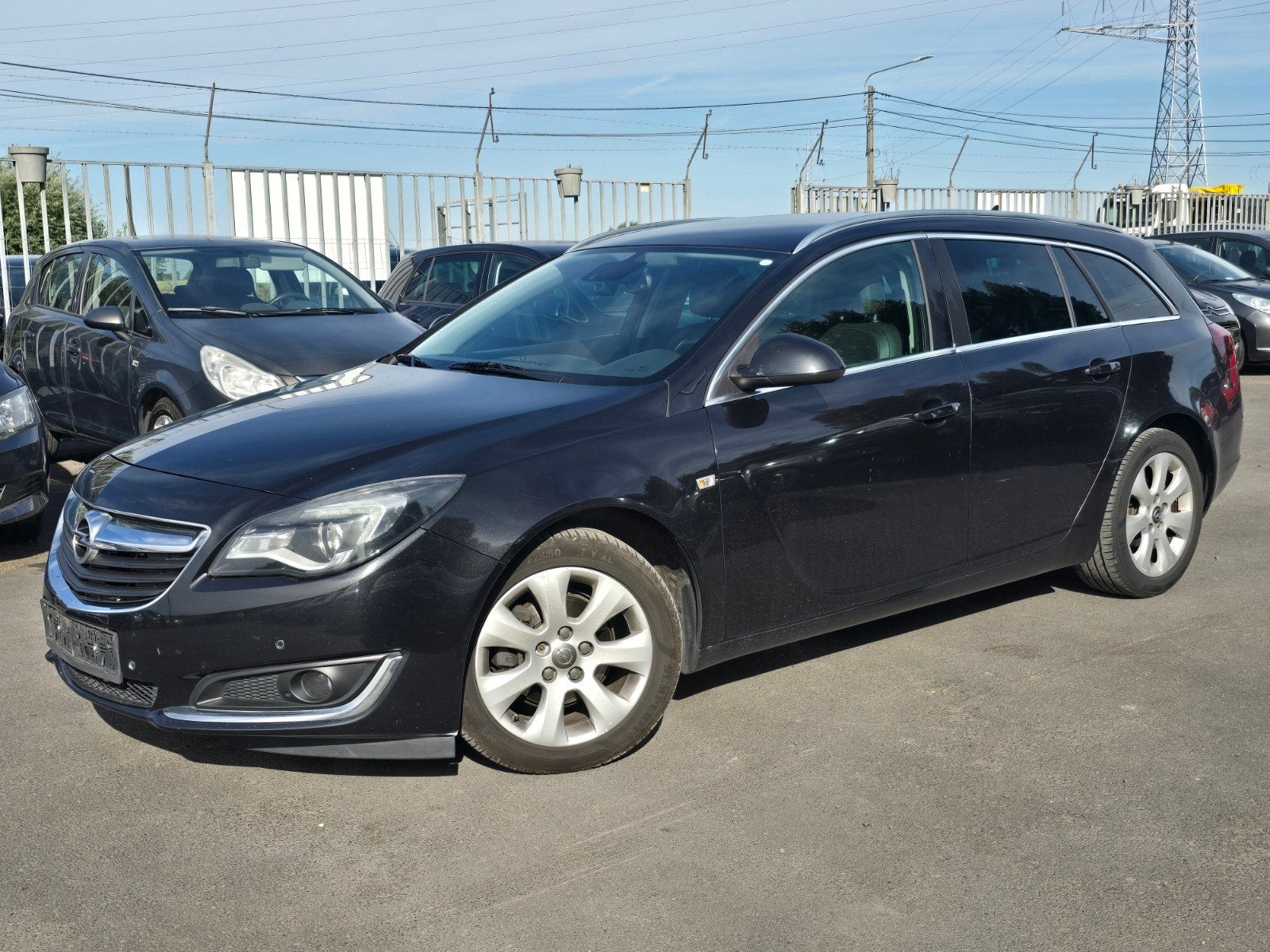 OPEL INSIGNIA 2000CC DIESEL 05/2015 199000KM  MET GPS AIRCO, Voorwielaandrijving, Euro 5, 1956 cc, Zwart