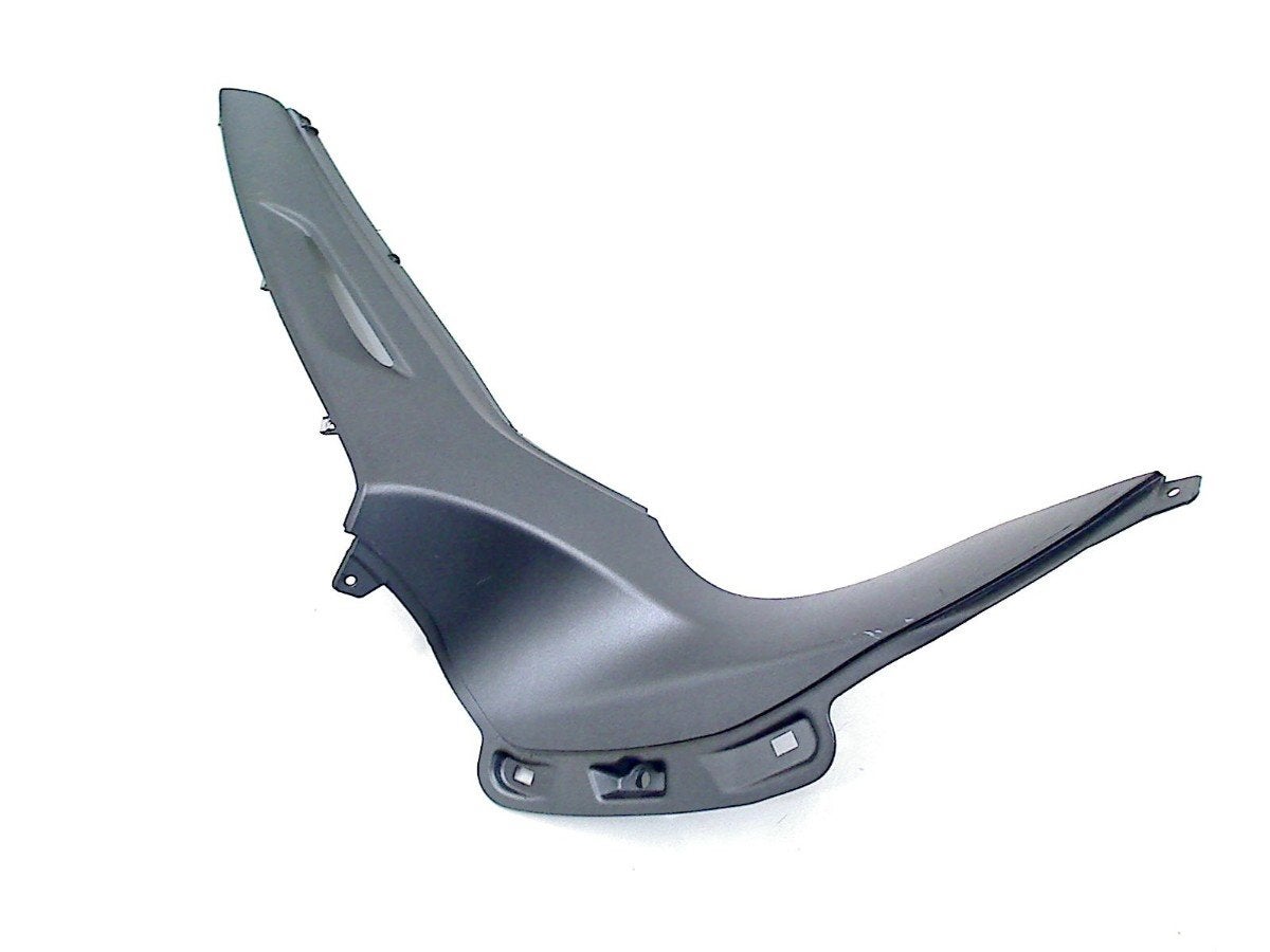 BINNENKUIPDEEL LINKS Beverly 350 2017-2020 IE (656344), Dhr. S. di Majo, Gebruikt, Info@cama-motorparts.nl, P.J. Troelstraweg 8 8
3144 CX  MAASSLUIS, NL