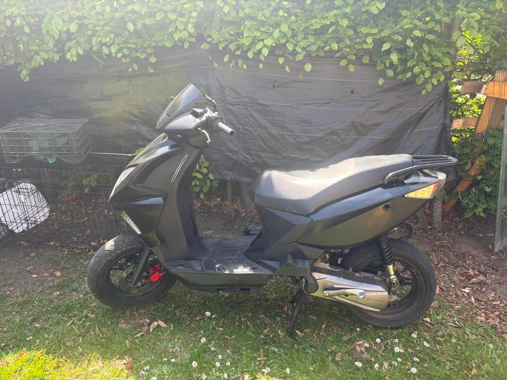 Brommer a klasse, Fietsen en Brommers, Ophalen, Zo goed als nieuw