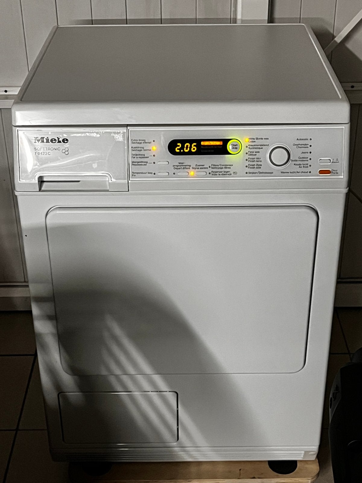 Seche linge MIELE T8423C, Electroménager, 6 à 8 kg, Chargeur frontal, Enlèvement, Utilisé