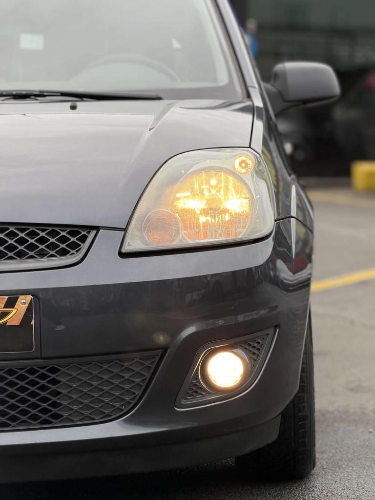 Ford Fiesta Fiesta 1.3i*CLIMACAR-pass Garantie 12M*, Auto's, 1299 cc, Stof, Gebruikt, Zwart