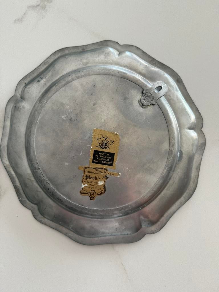 Assiettes en étain, Antiquités & Art, Enlèvement