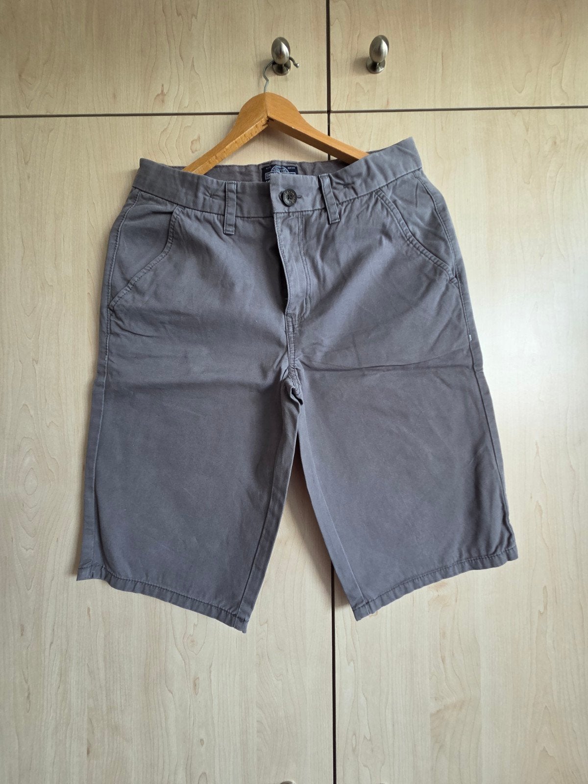 Short, Enlèvement, Neuf