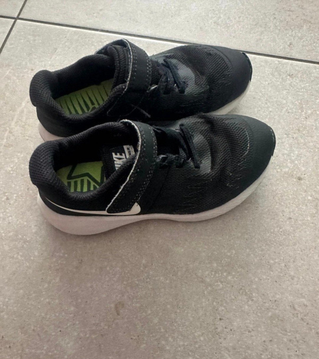 Deux basquette Nike et puma, Chaussures de course à pied, Utilisé, Autres sports, Enlèvement ou Envoi