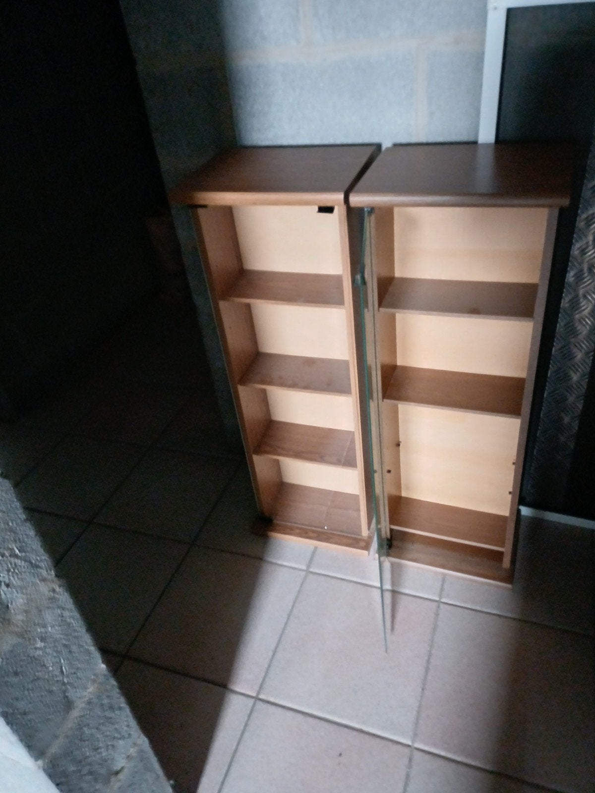 kastjes, Enlèvement