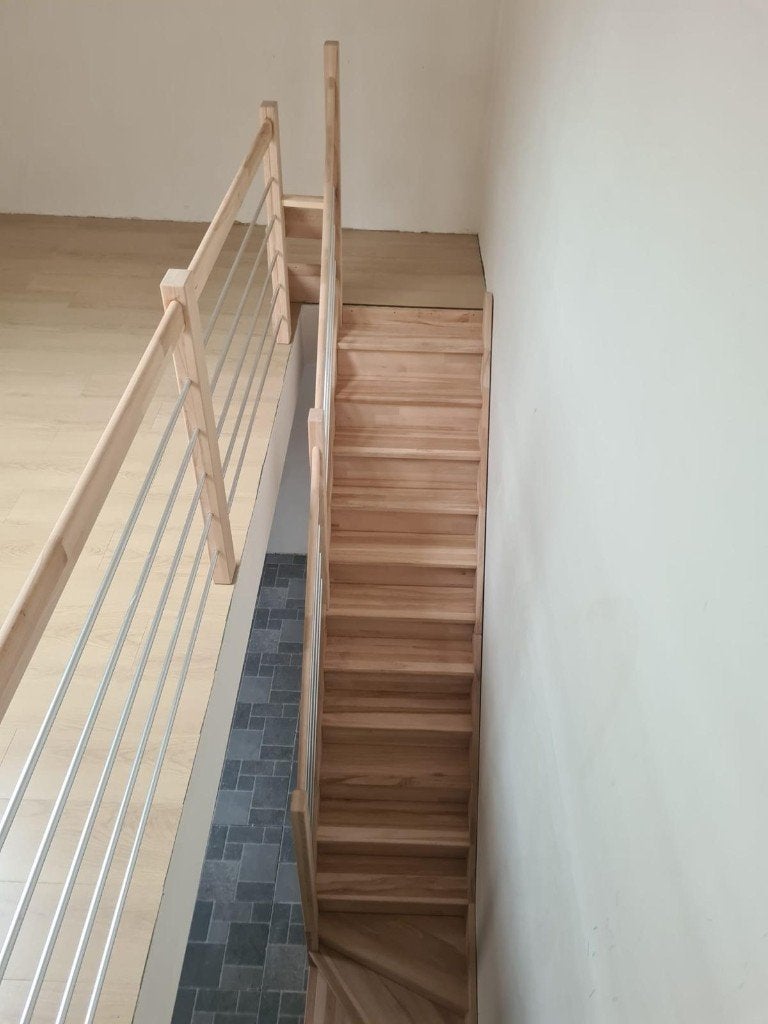 Large choix d'Escalier et garde corps en kit de stock, Bricolage & Construction, Bois & Planches, Enlèvement, Neuf, Hêtre