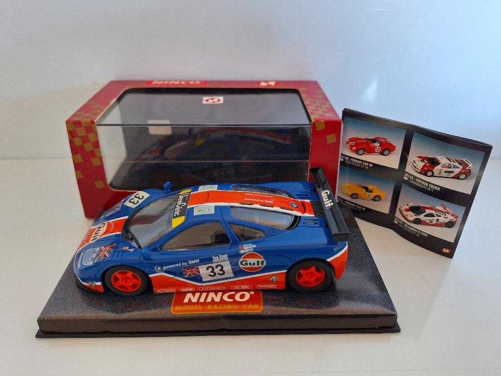Ninco Mc-Laren F1 GTR Gulf 50140 avec mini-catalogue, Enfants & Bébés, Jouets | Circuits, Neuf, Autres marques, Électrique, Enlèvement ou Envoi