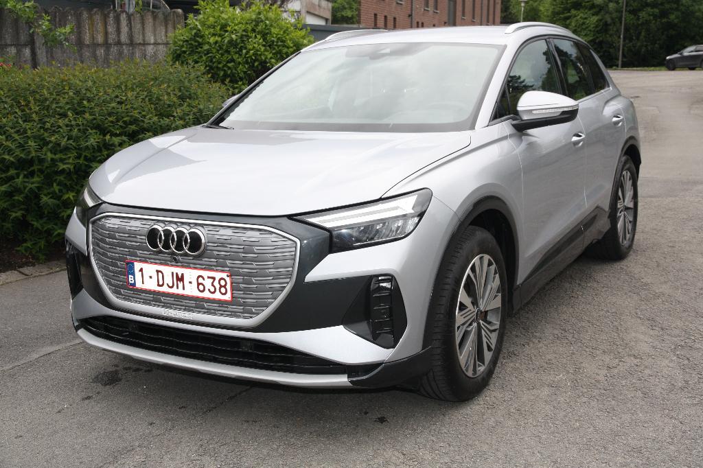 audi q4 e-tron advanced 40 - 150kw argent fleuret, Achat, Euro 6, Entretenue par le concessionnaire, Noir