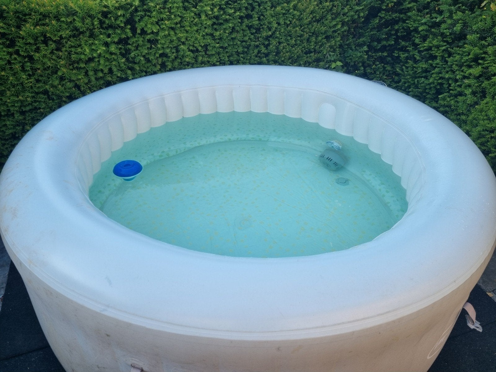 Bestway Opblaasbare jacuzzi

Heerlijk bubbelen in je eigen, Ophalen, Gebruikt, Pomp, Opblaasbaar