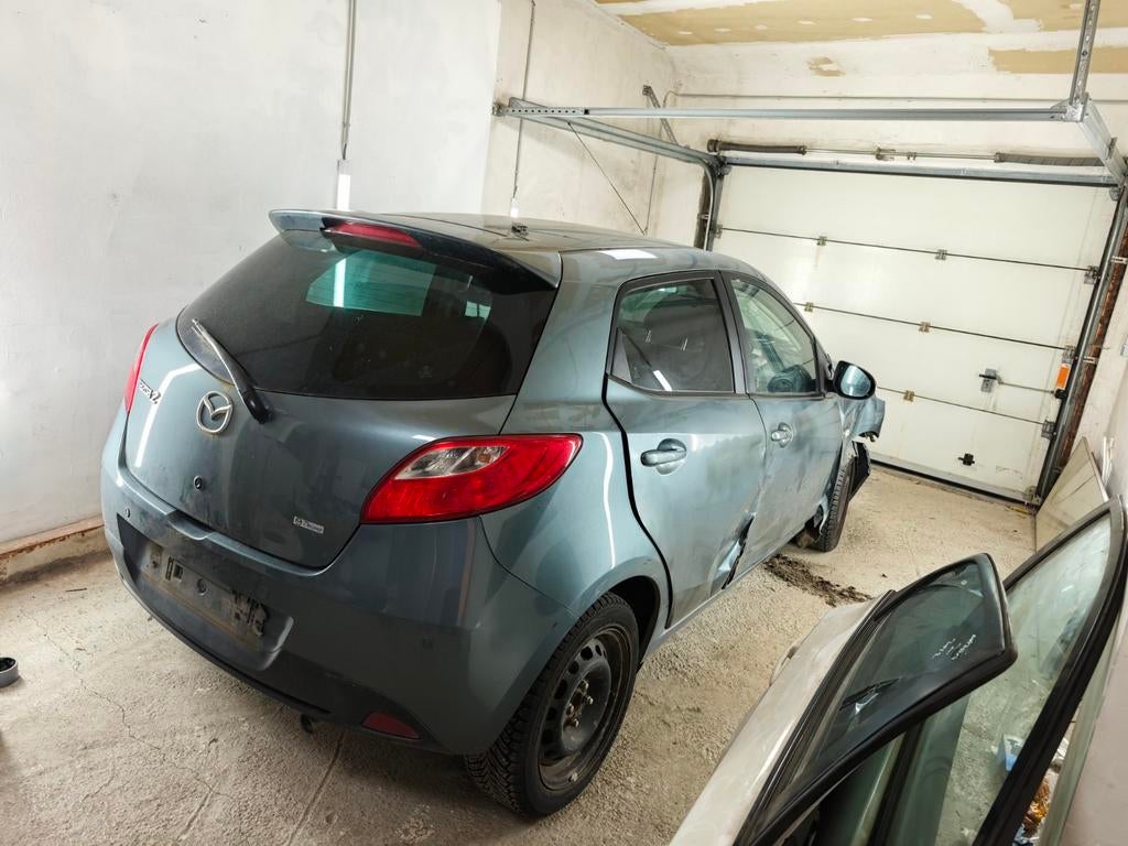 Mazda 2 1.3 benzine 168.xxx km beschadigd ok motor voor onde, Particulier, Benzine, Te koop