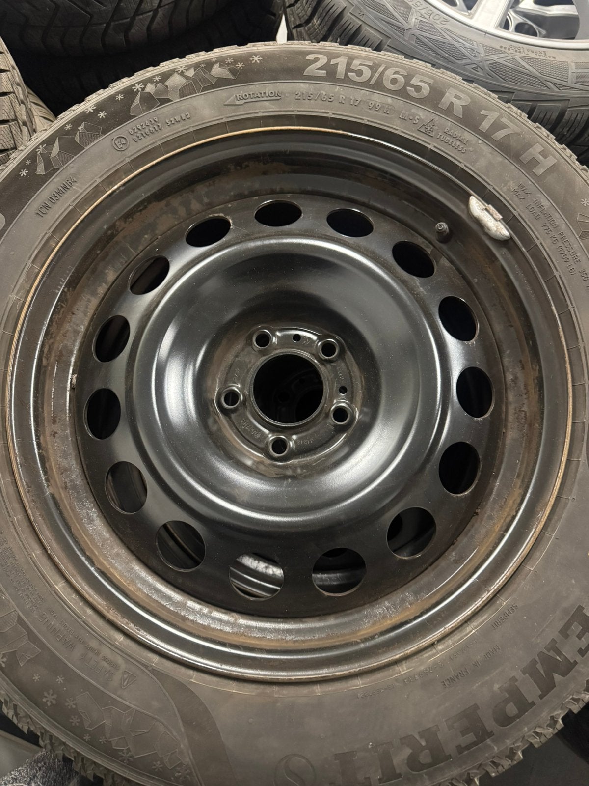4 roues hiver 17” 215/65 R17 VW Tiguan Kodiaq Q3, Pneus hiver, Enlèvement, Pneu(s), 17 pouces