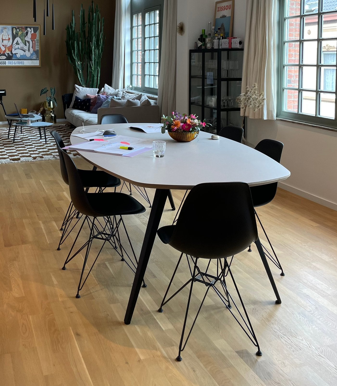 Licht grijze linoleum tafel XOOON, Huis en Inrichting, Ophalen, Gebruikt, 200 cm of meer, 100 tot 150 cm