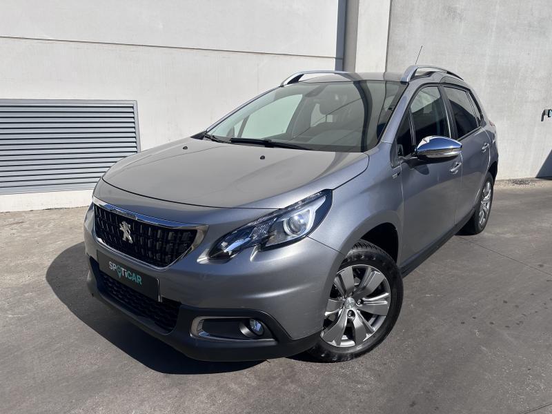 Peugeot 2008 Style 1.2 BENZINE 82 PK, 1199 cc, Bedrijf, Handgeschakeld, Parkeersensor