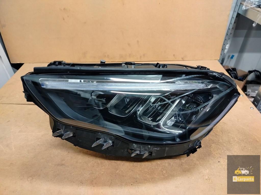 A2479063504, Mercedes GLA W247 II Lift Full Led High Perform, Auto-onderdelen, Gebruikt, Mercedes-Benz AG, Mercedes-Benz, Mercedesstrasse 120
70372  Stuttgart, DE
