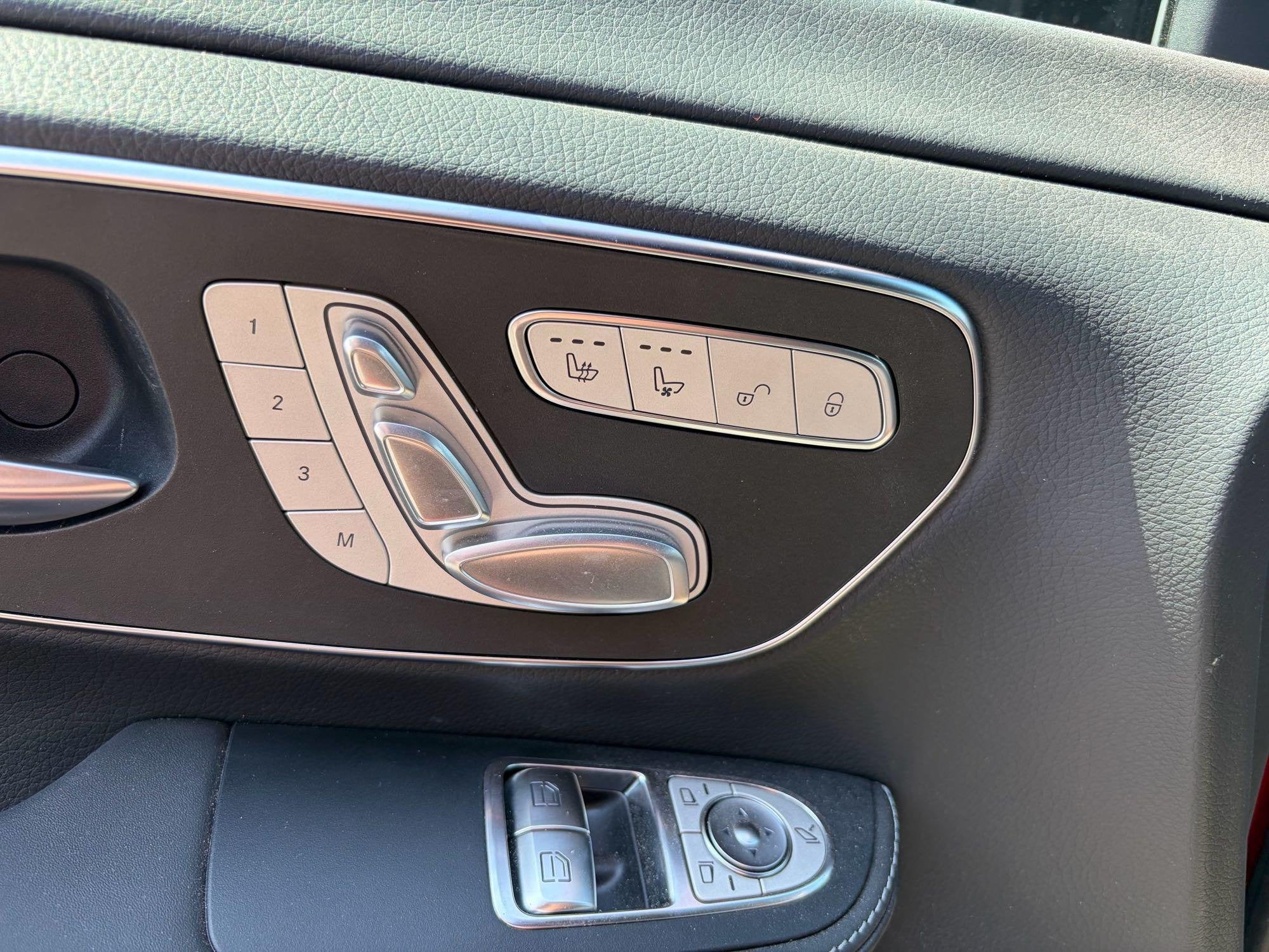Mercedes-Benz V 300 d L2 Exclusive + LICHTE VRACHT + BURMEST, Automaat, Dealer onderhouden, Zwart, 4 cilinders