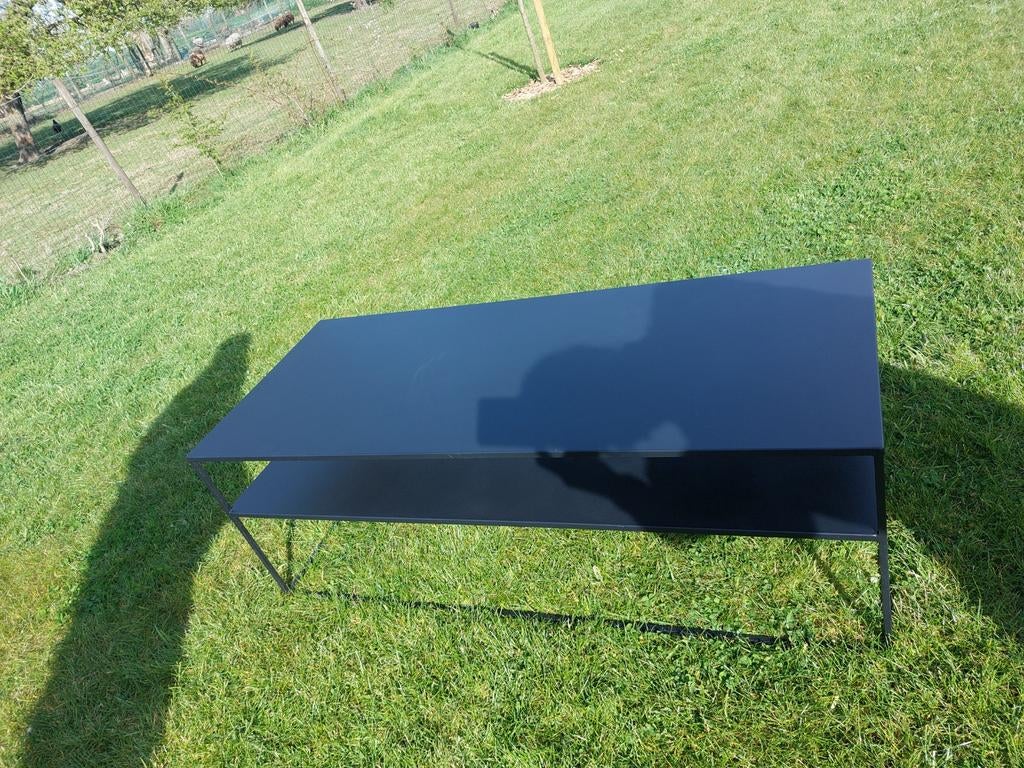 Table de salon, Metaal