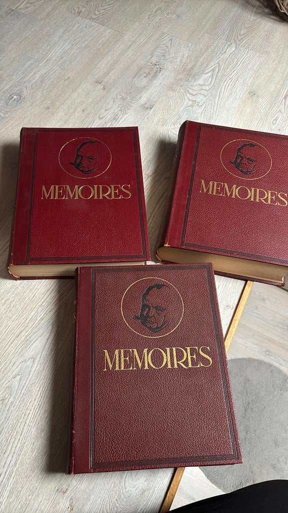 les Mémoires de Winston Churchill, Livres, Encyclopédies, Enlèvement, Utilisé