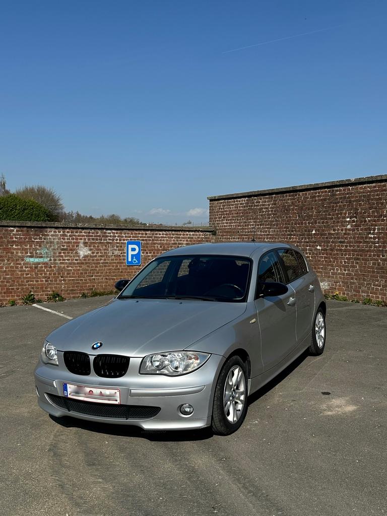 BMW E87 120i AUTO/SERVICEBOEK/ACHTER PDC/ISOFIX, Auto's, BMW, Automaat, 1995 cc, 110 kW, 4 cilinders