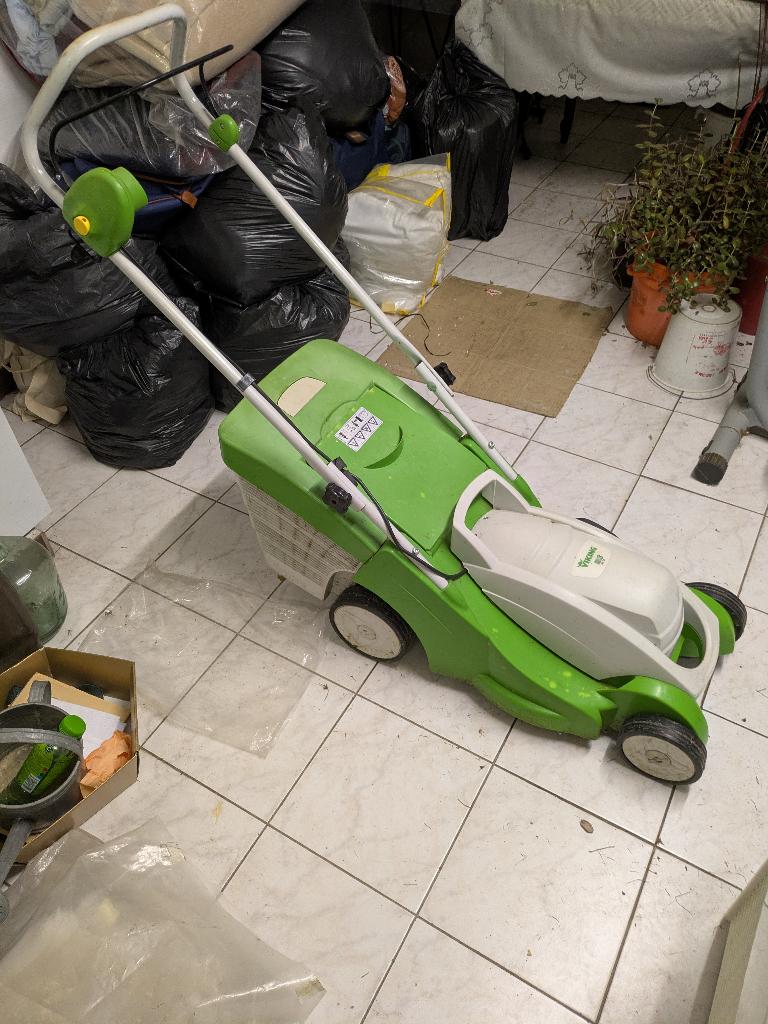 Grasmaaier Viking, Ophalen, Gebruikt, Elektrische grasmaaier, Opvangbak