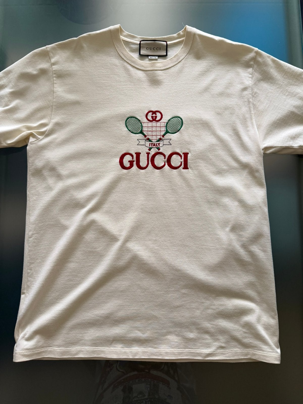 T-shirt à logo Gucci Tennis, Envoi, Comme neuf, Taille 52/54 (L), Beige