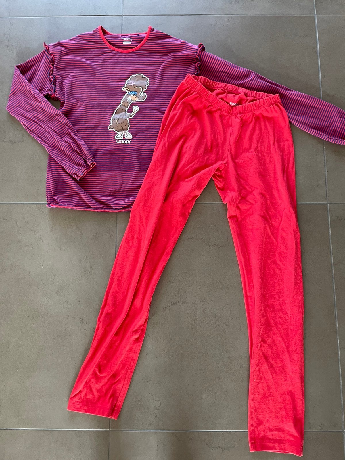 Woody pyjama, maat 164, zeer goede staat!, Ophalen of Verzenden, Gebruikt, Meisje, Nacht- of Onderkleding