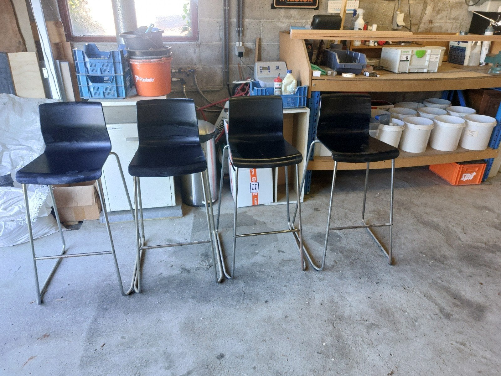 barkrukken, Huis en Inrichting, Barkrukken, Ophalen, Kunststof, 60 tot 90 cm, Zo goed als nieuw