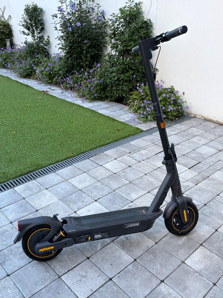 Segway Ninebot MAX G2 (met vering), Fietsen en Brommers, Steps, Ophalen, Zo goed als nieuw, Elektrische step (E-scooter), Segway Ninebot Max