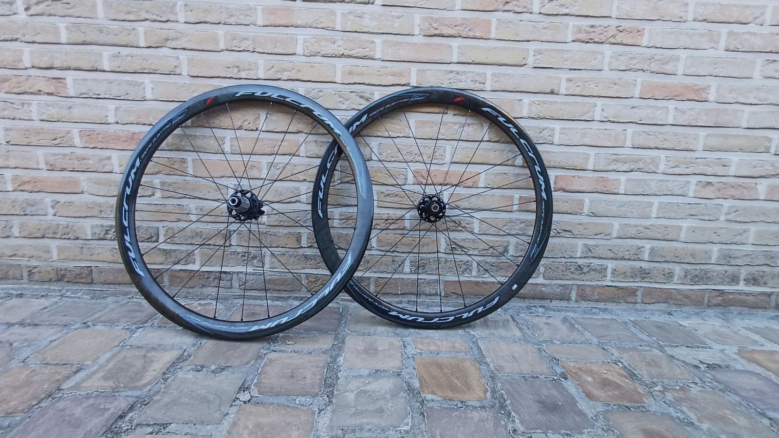 Wielen Fulcrum 42mm (achterste wiel stuk), Fietsen en Brommers, Ophalen, Wiel, Carbon
