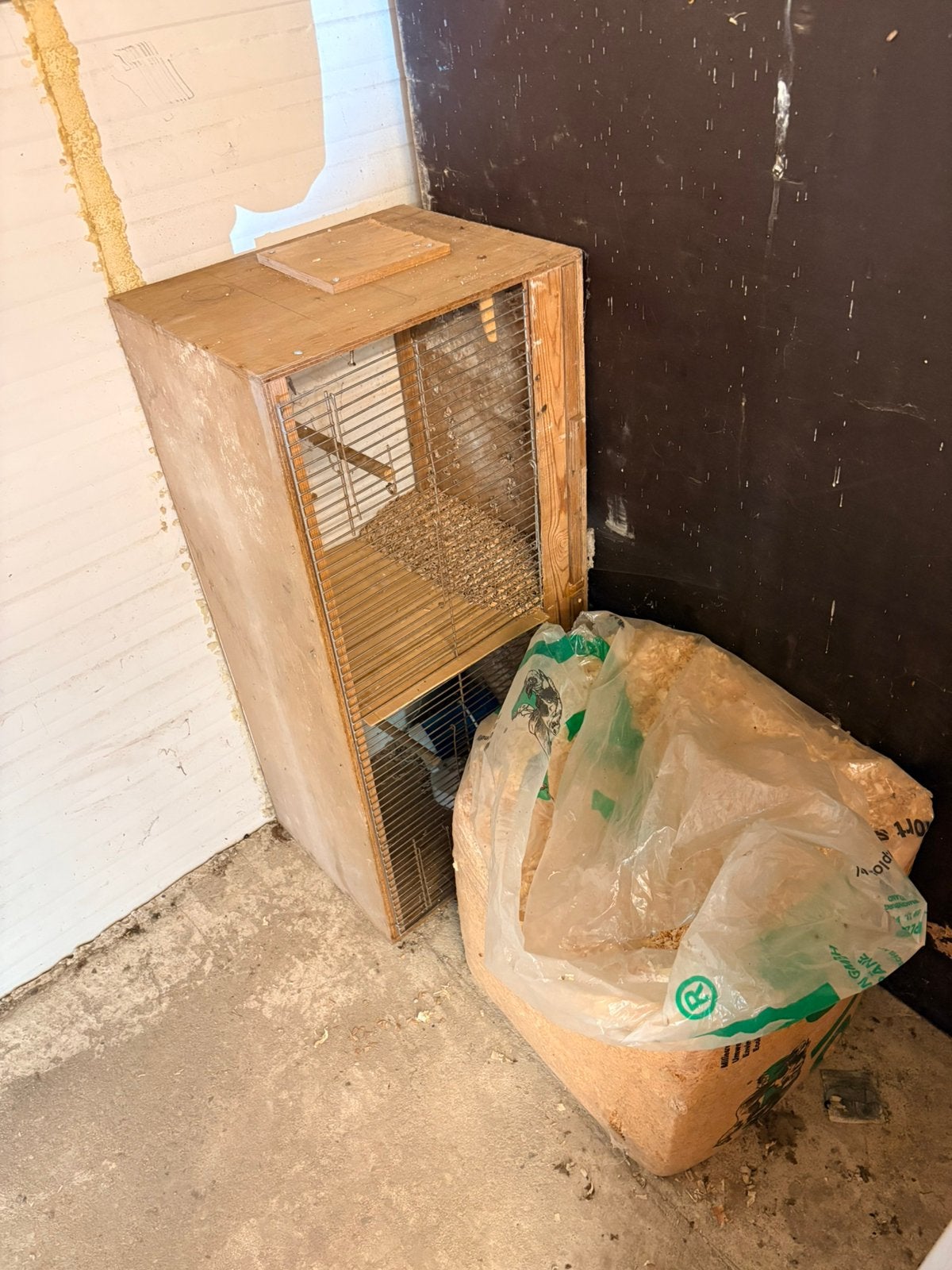 Hok + hooi, Dieren en Toebehoren, Ophalen, Zo goed als nieuw