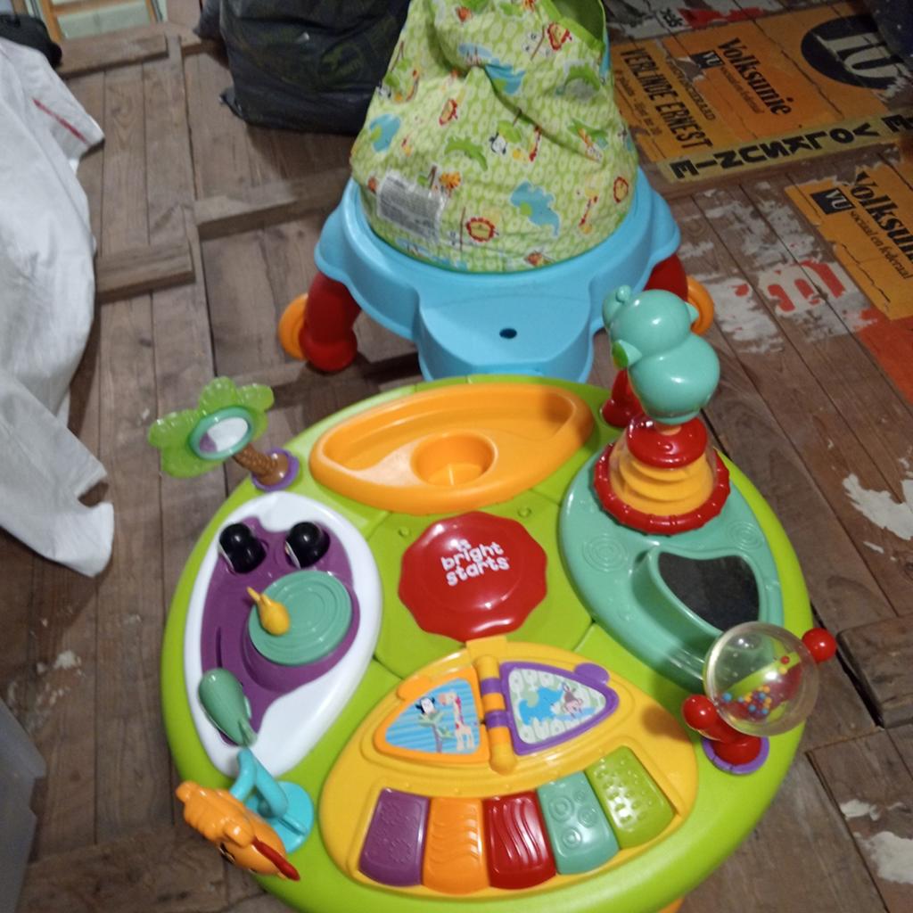 Te koop: Bright Starts activiteiten tafel, Kinderen en Baby's, Ophalen