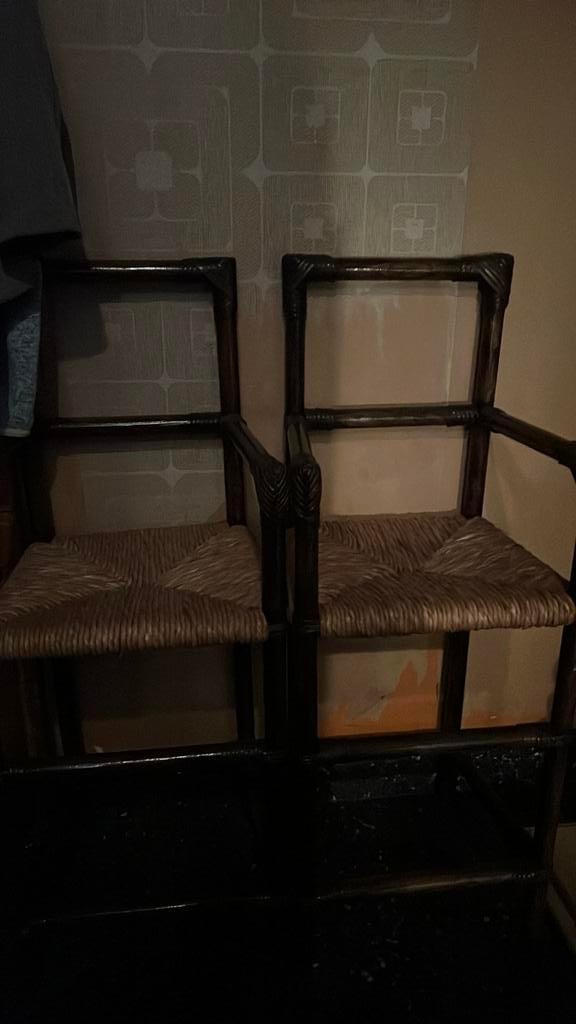 2 vintage, houten kinderstoelen met rieten zitting, Ophalen